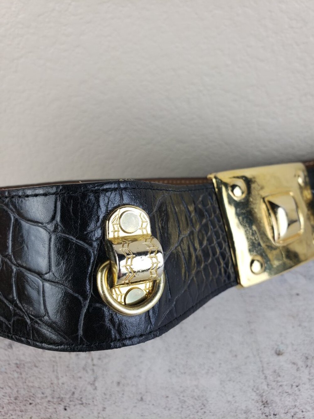 Vintage Streets Ahead Leather Belt Chic Embossed Art Deco Gold Hardware D-Rings - Picture 5 of 12